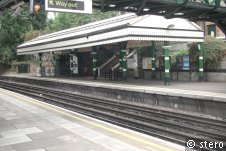 bahnhof,north ealing,london